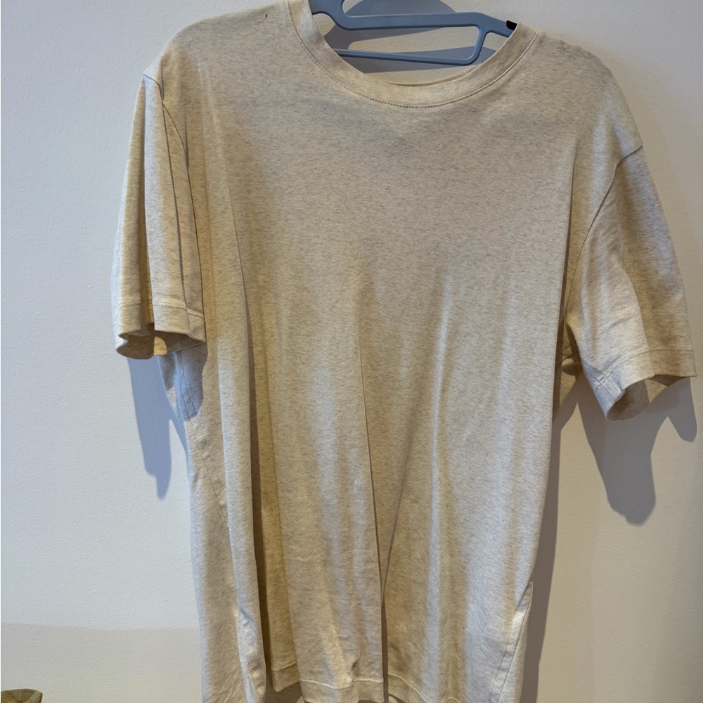 BANANA REPUBLIC Men's Crew Neck T-Shirt in Light Beige
